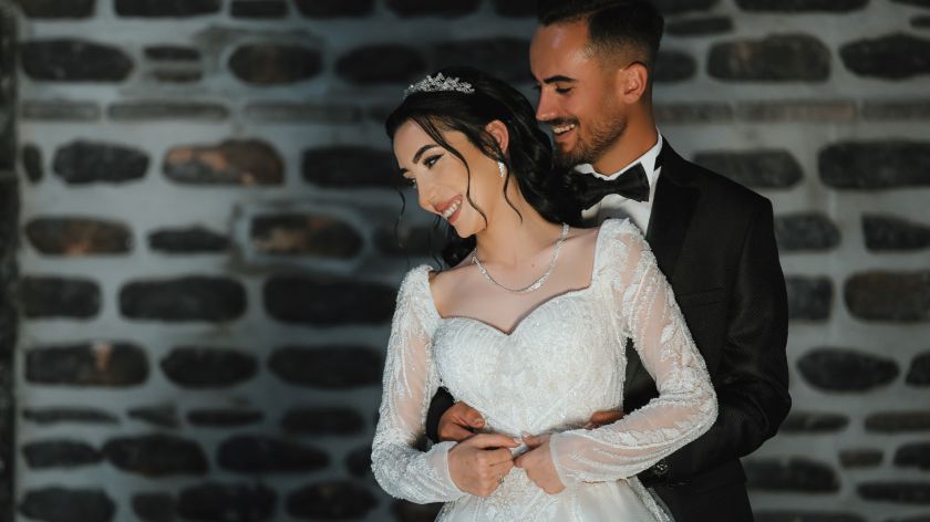 Brautpaar mit Brautkleid