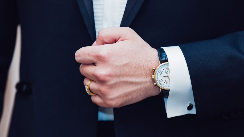 Bräutigam mit Armbanduhr